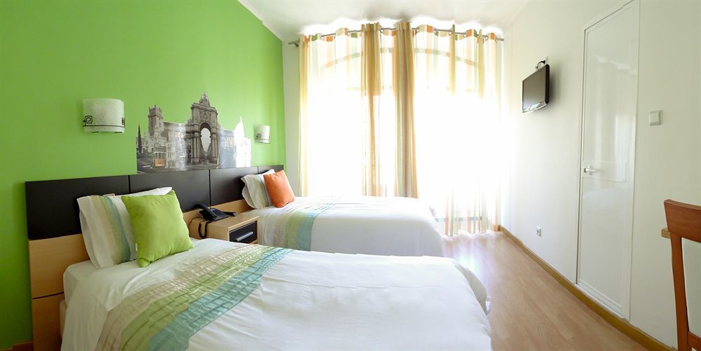 Vila Nova Guesthouse Lisbon Exterior photo