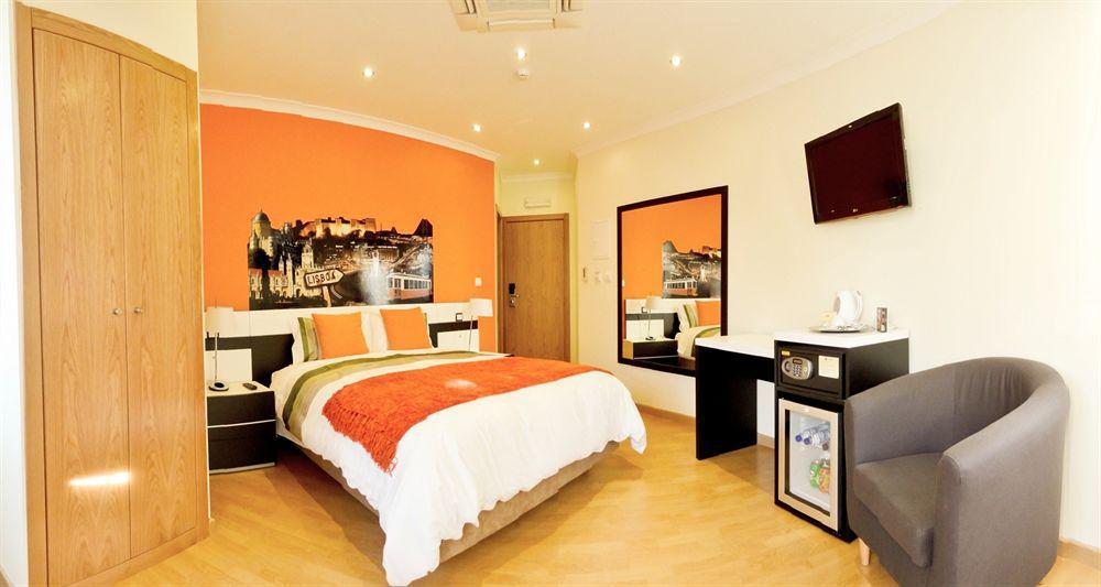 Vila Nova Guesthouse Lisbon Exterior photo